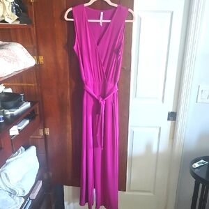 NY Collection - Elegant Fuscia Pink Sleeveless Jumpsuit - Size Medium